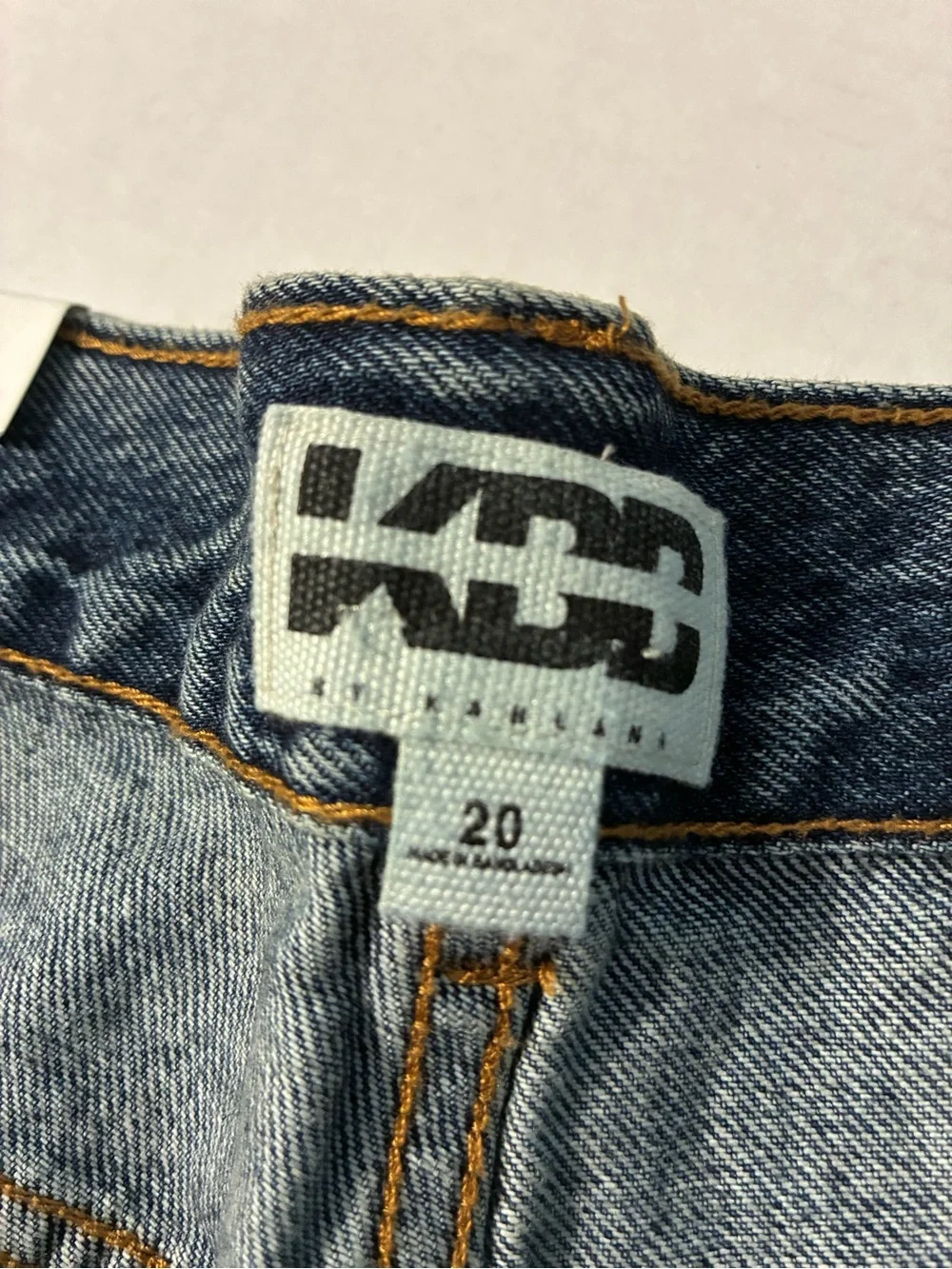 NWT KDD Lynnox Barrel Leg Jean Shorts Women’s Plus size 20 2X Distressed cut off